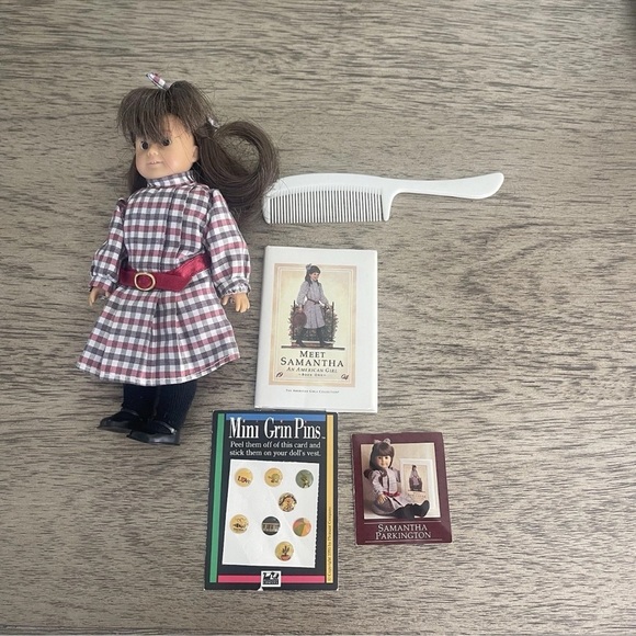 American Girl Other - THE AMERICAN GIRL COLLECTION MINI SAMANTHA 6 1/2" DOLL w/ HARDCOVER BOOK